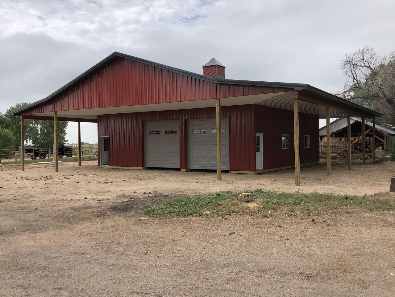 Custom pole barn built in Missouri