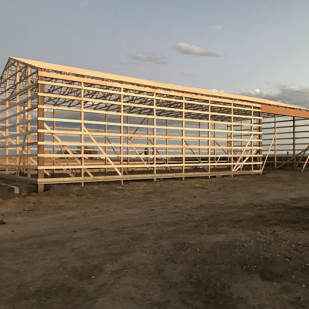 Large arena building framing in Missouri